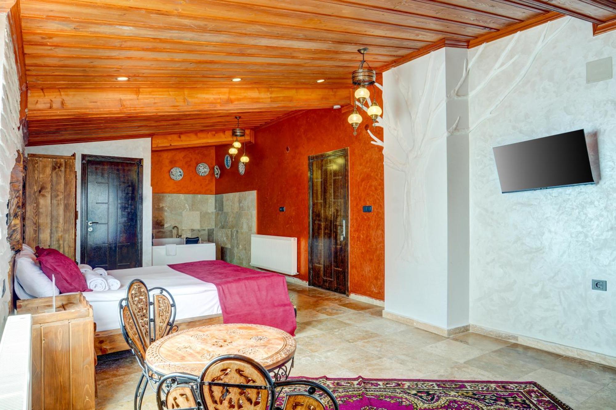 Moonlight Of Cappadocia Hotel Üchisar Bagian luar foto