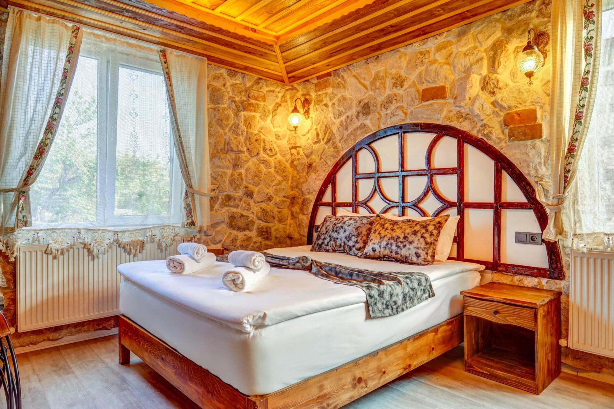 Moonlight Of Cappadocia Hotel Üchisar Bagian luar foto