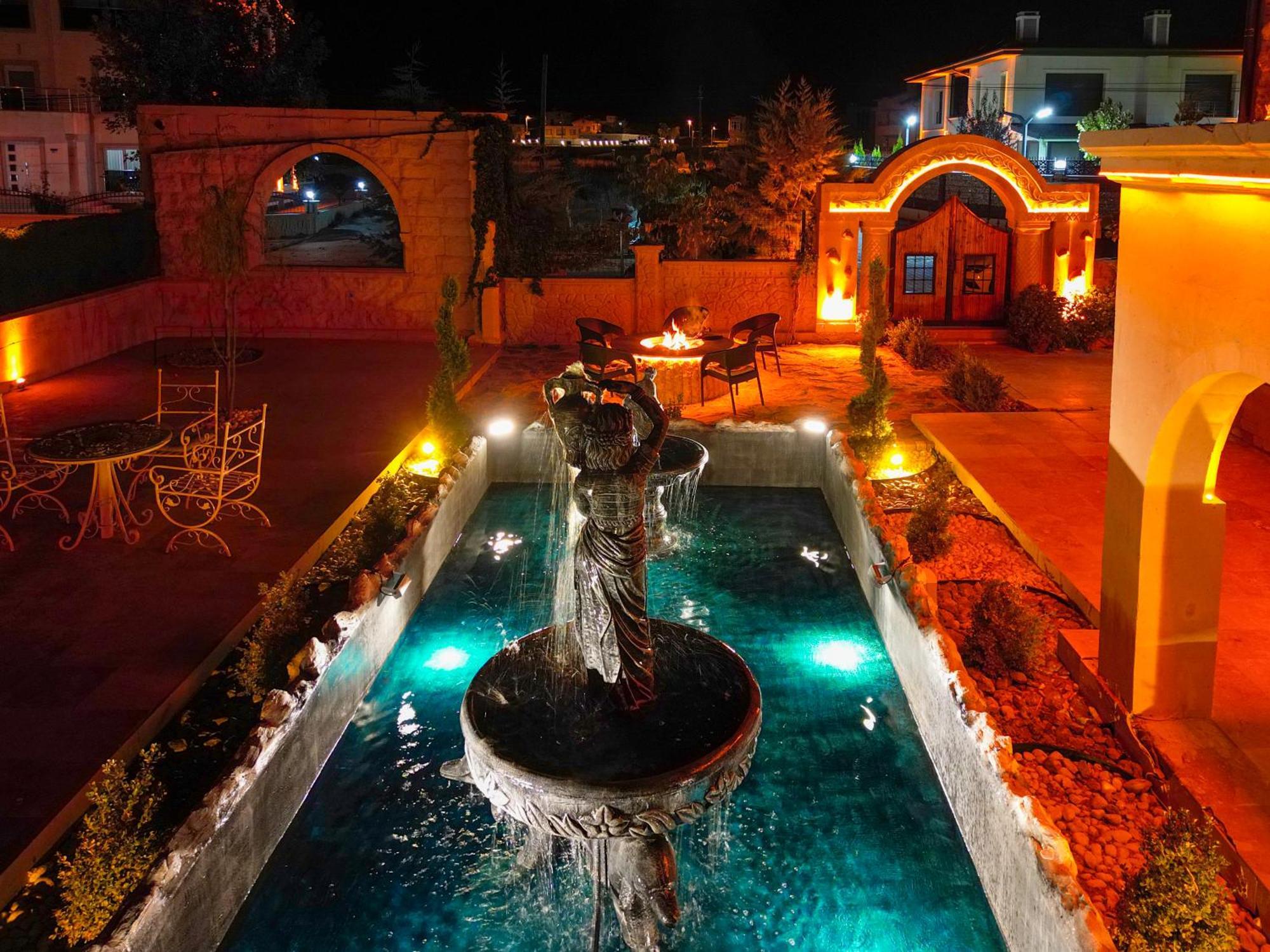 Moonlight Of Cappadocia Hotel Üchisar Bagian luar foto