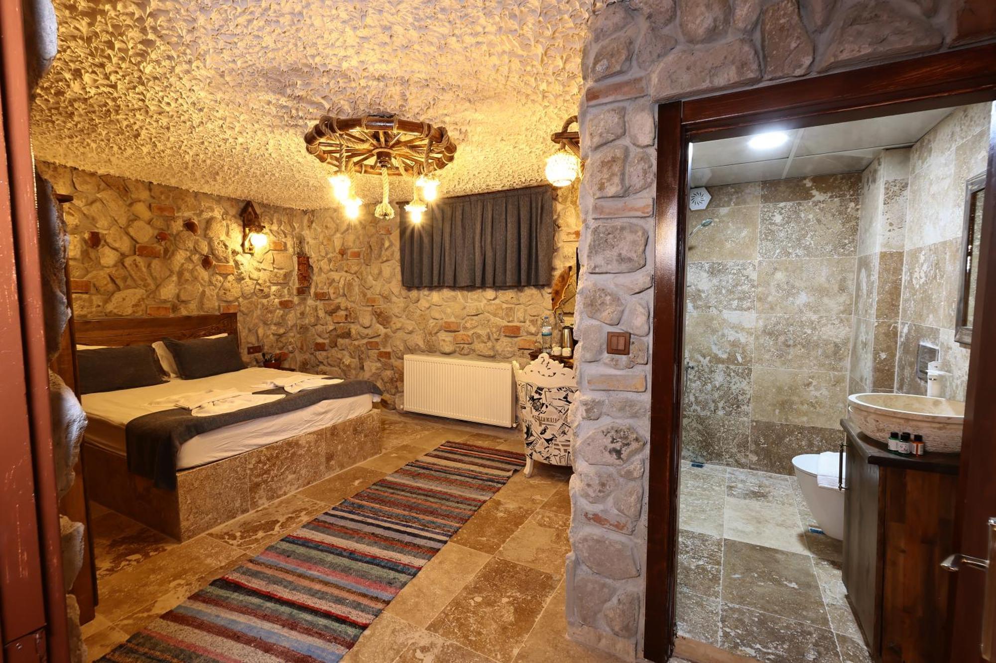 Moonlight Of Cappadocia Hotel Üchisar Bagian luar foto